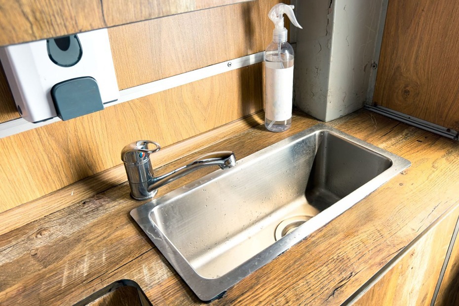 Factors to Consider Before Buying Motorhome Sinks and Accessories