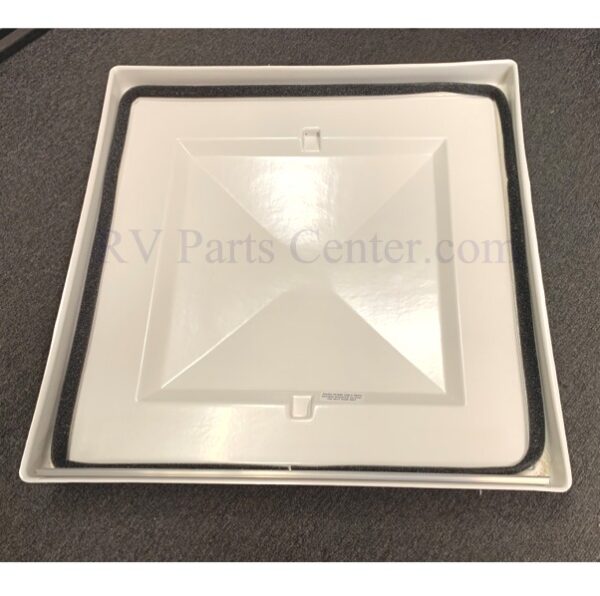 Jensen Exit Vent Lid 26 x 26 - White, Heng's J294X26WH